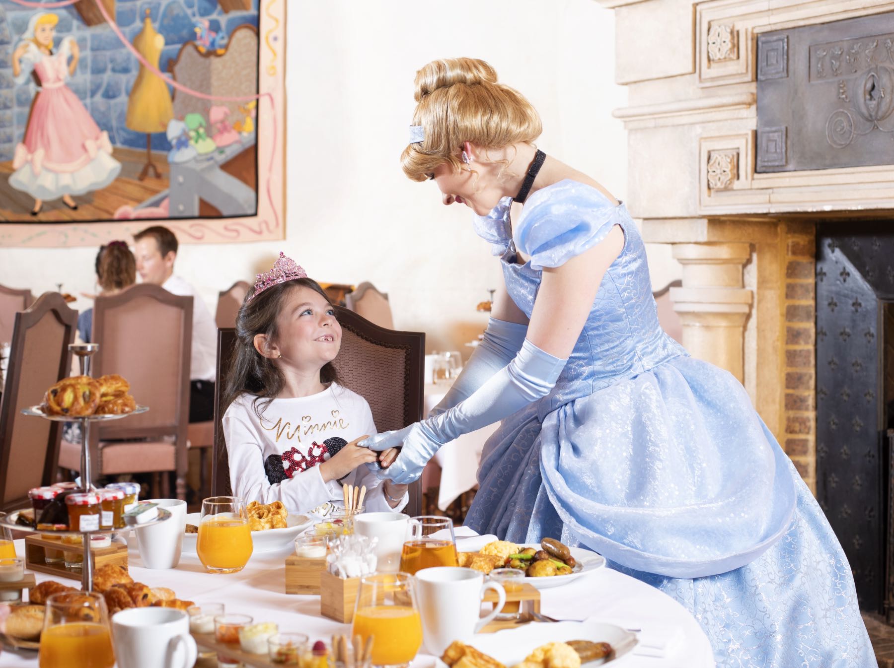 Magical breakfast with Disney Princesses at the Auberge de Cendrillon